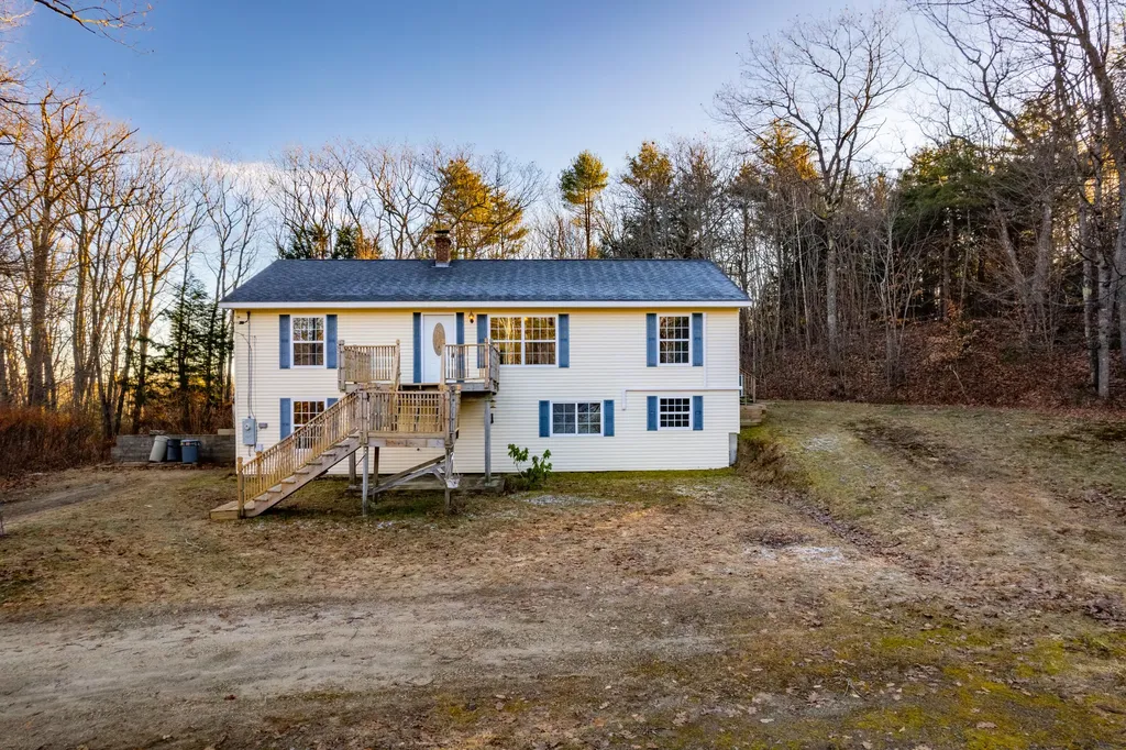 448 River Road Topsham ME 04086