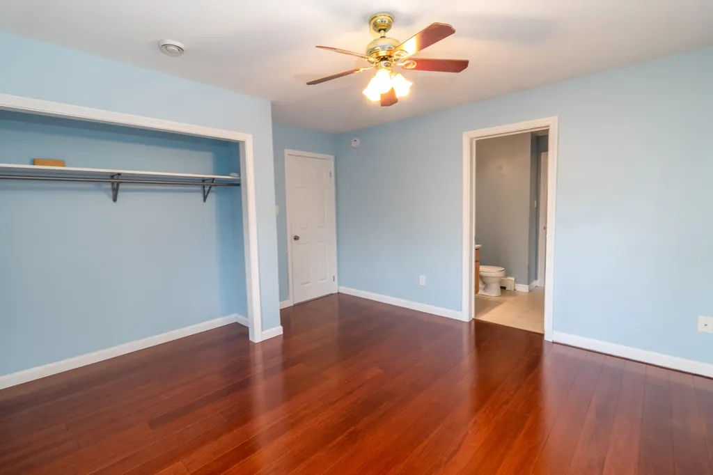 448 River Road Topsham ME 04086