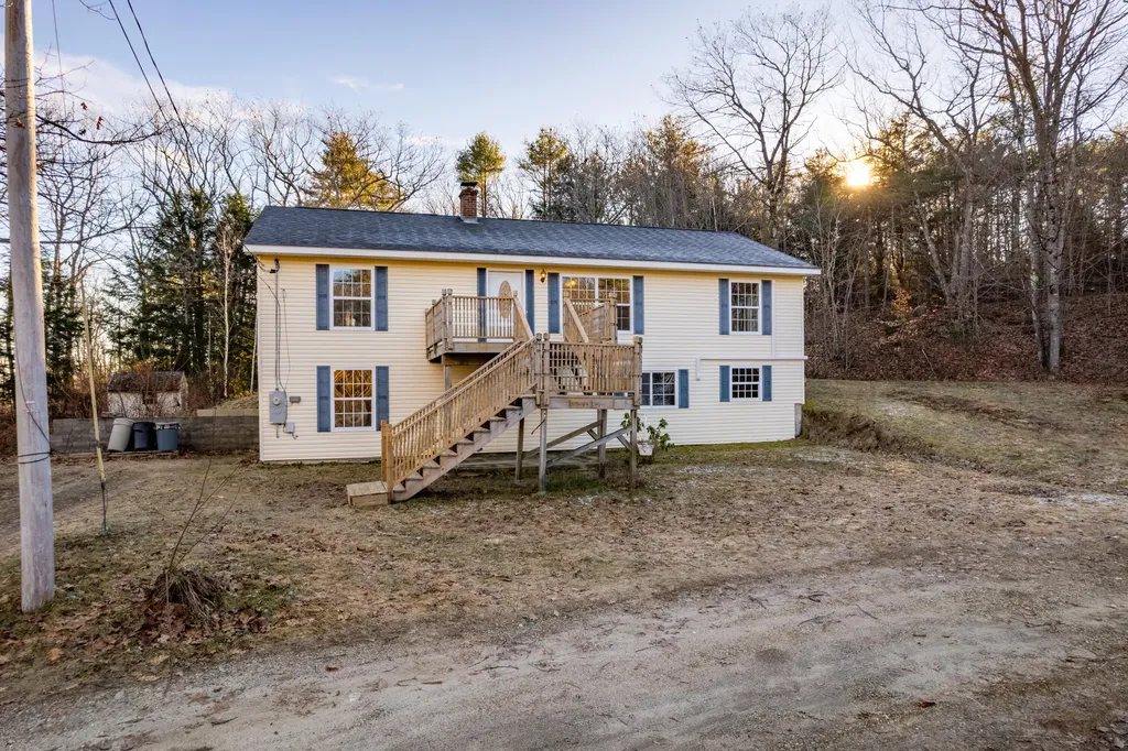 448 River Road Topsham ME 04086