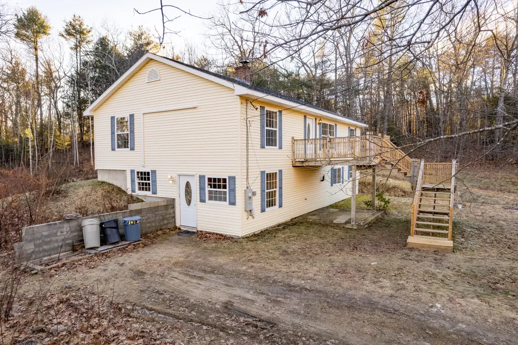448 River Road Topsham ME 04086