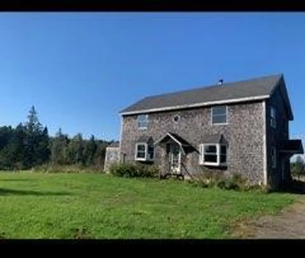 19 Dixie Road Lubec ME 04652