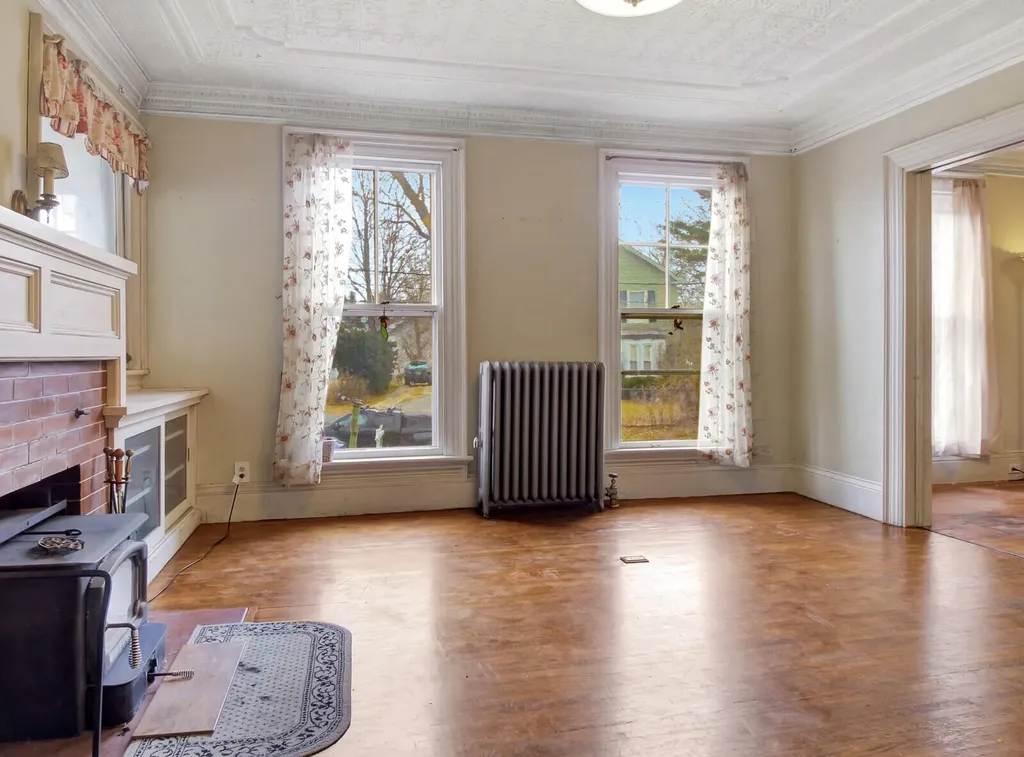 8 Morrill Street Winthrop ME 04364