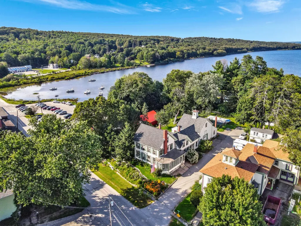 8 Morrill Street Winthrop ME 04364