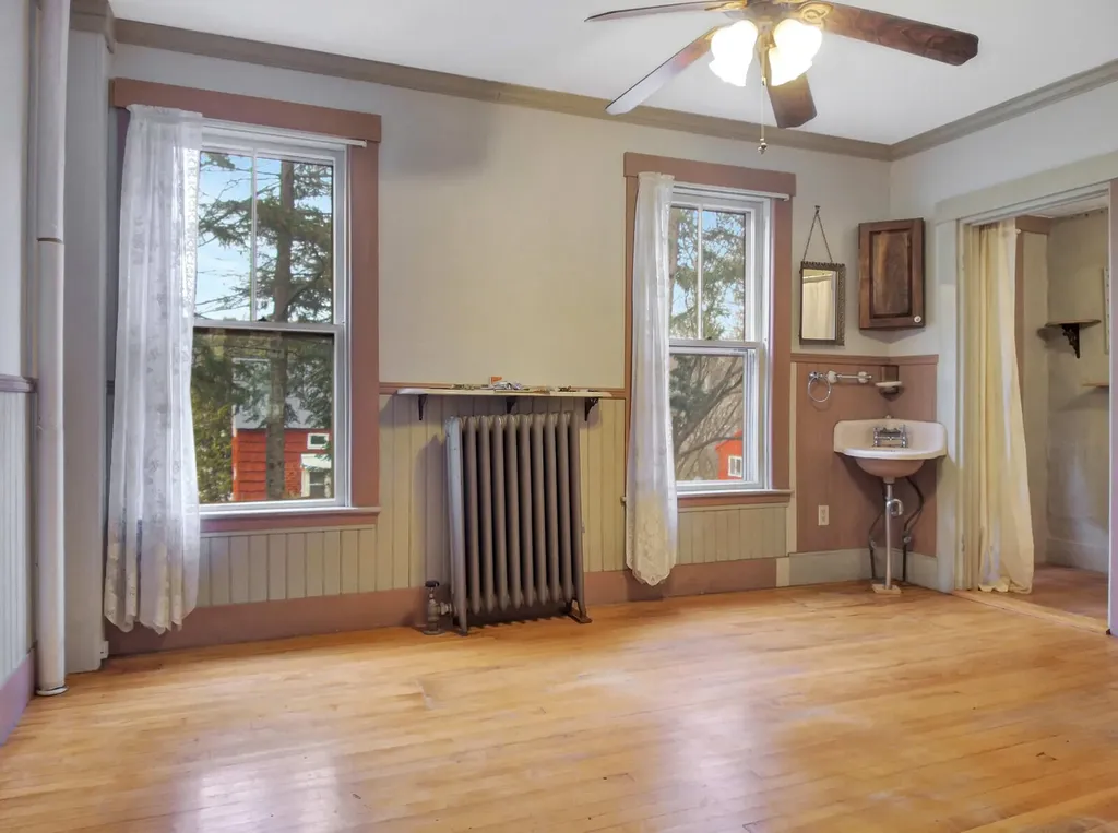 8 Morrill Street Winthrop ME 04364