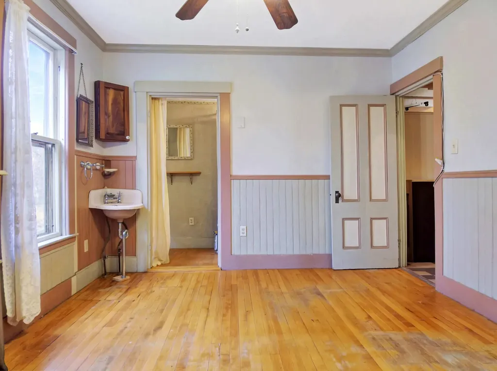 8 Morrill Street Winthrop ME 04364