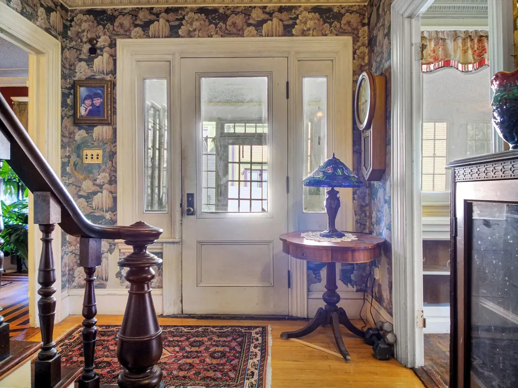 8 Morrill Street Winthrop ME 04364