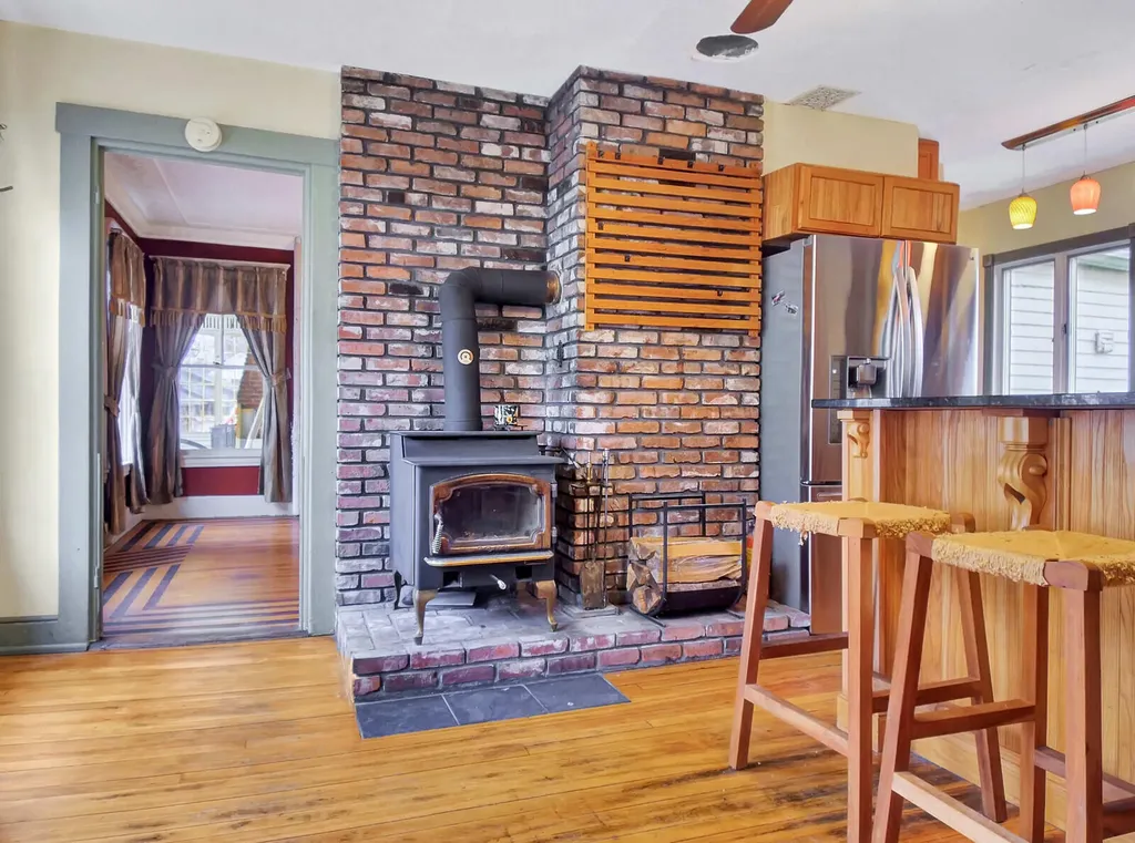 8 Morrill Street Winthrop ME 04364