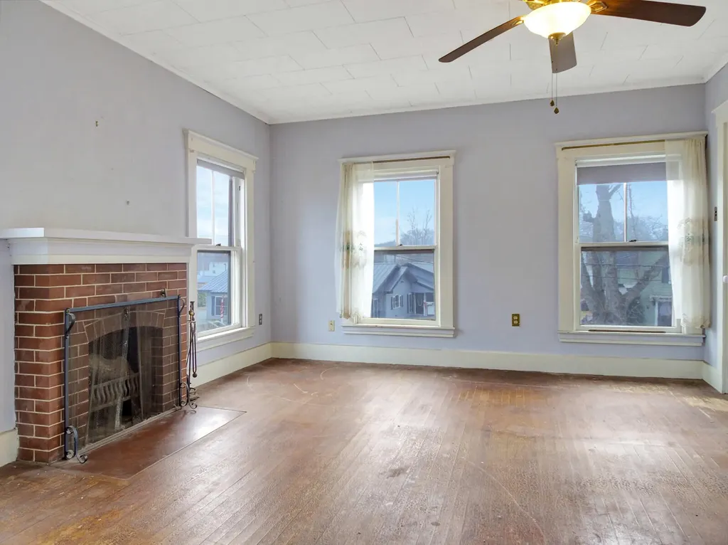 8 Morrill Street Winthrop ME 04364