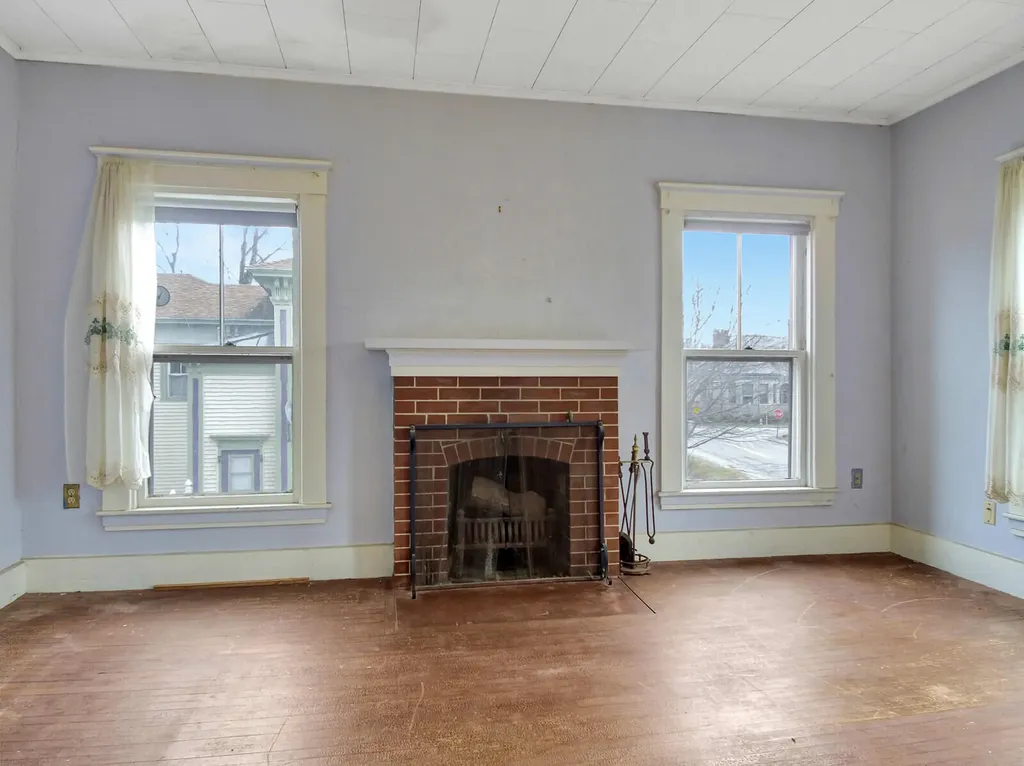 8 Morrill Street Winthrop ME 04364