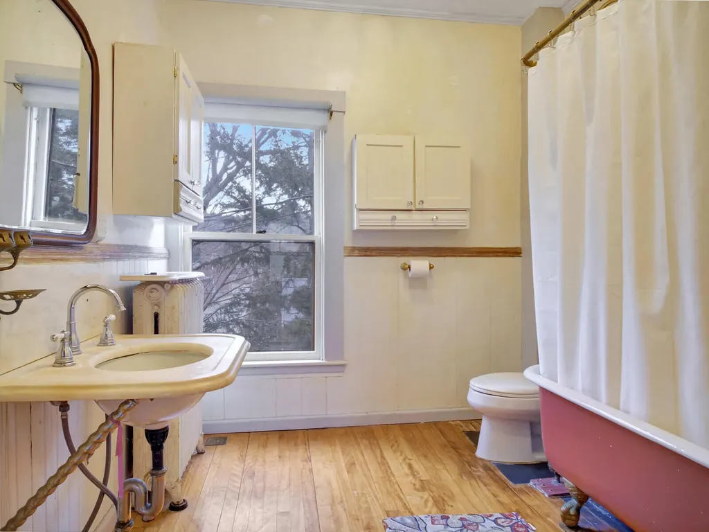 8 Morrill Street Winthrop ME 04364