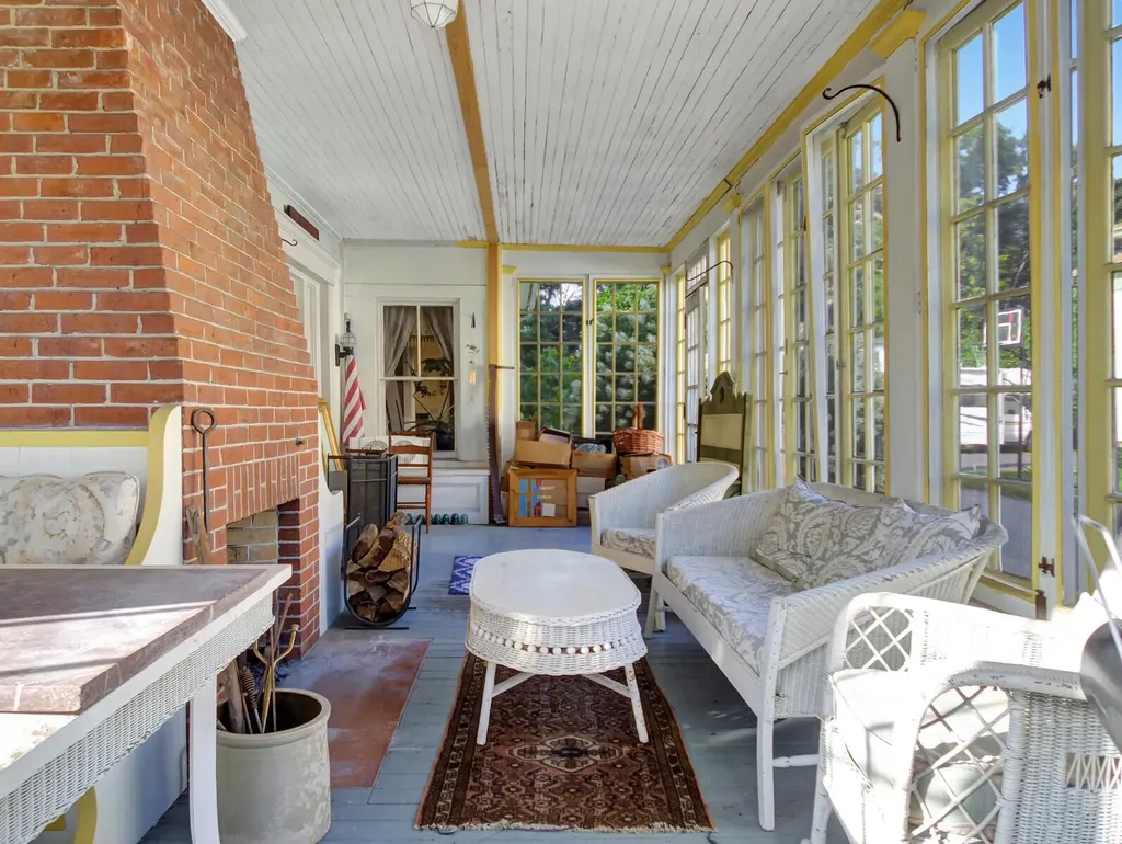 8 Morrill Street Winthrop ME 04364