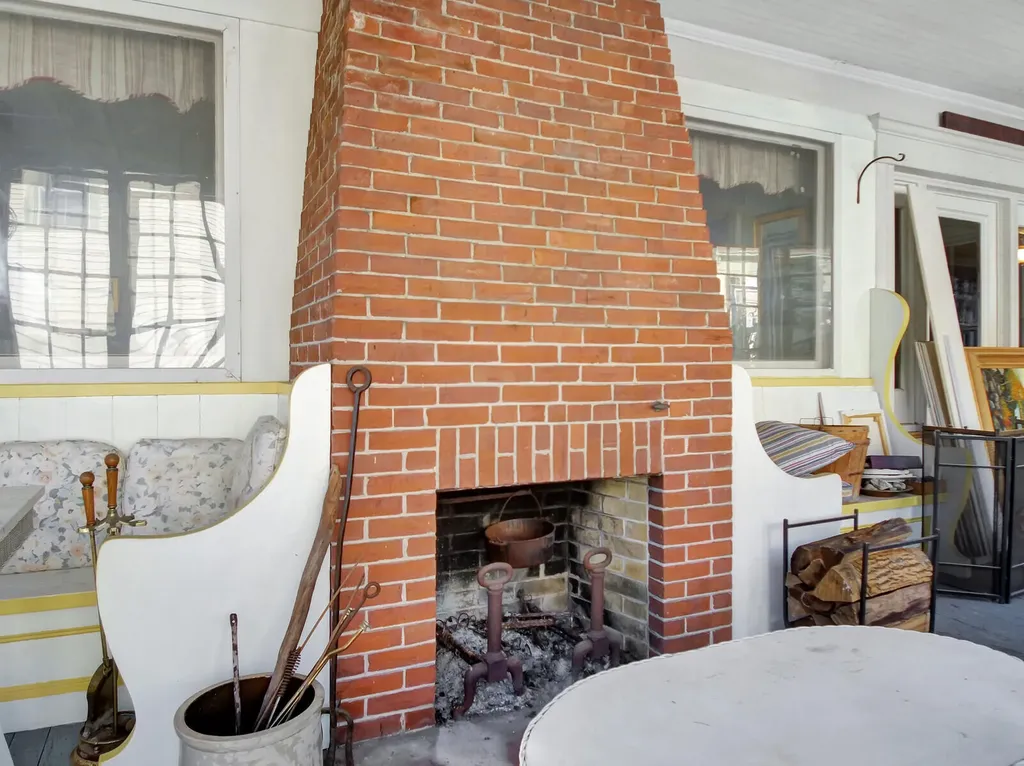 8 Morrill Street Winthrop ME 04364