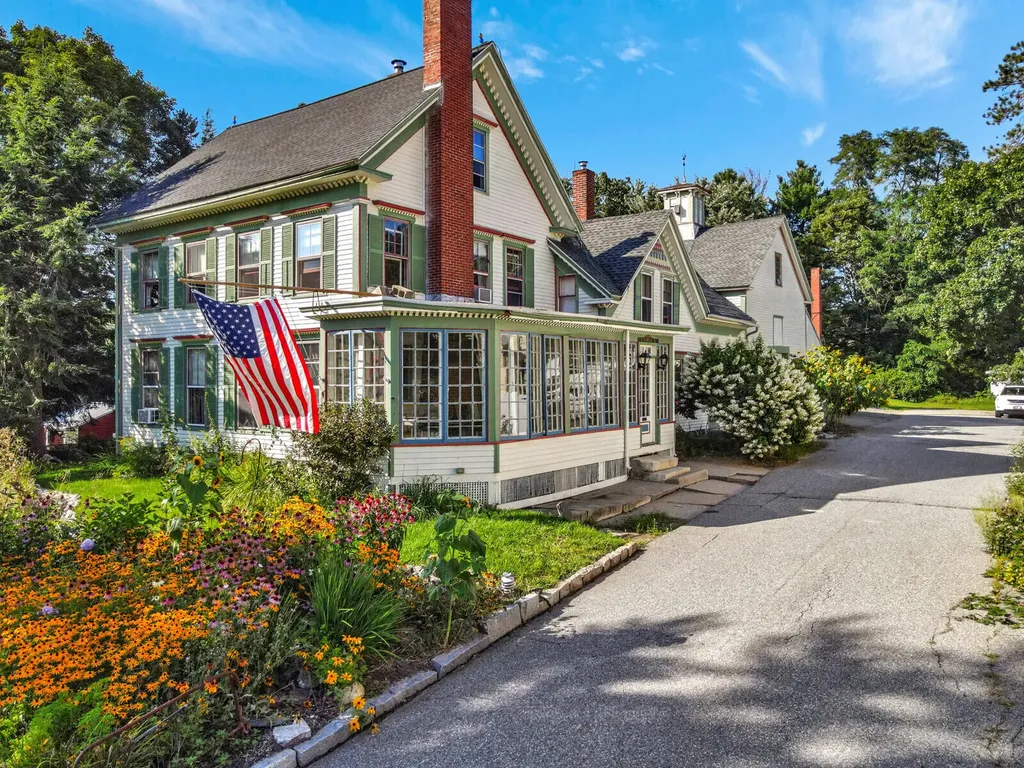 8 Morrill Street Winthrop ME 04364