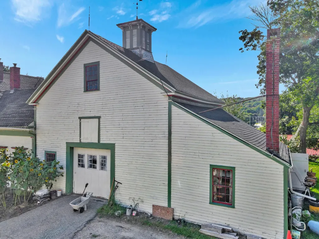 8 Morrill Street Winthrop ME 04364