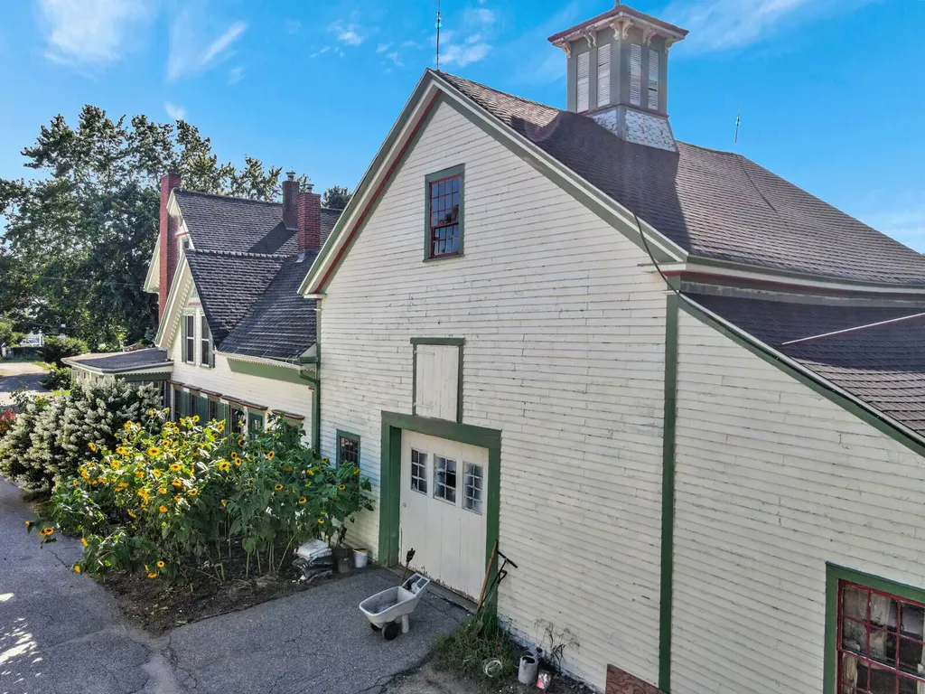 8 Morrill Street Winthrop ME 04364