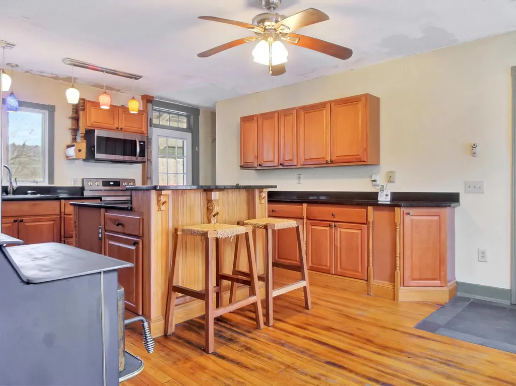 8 Morrill Street Winthrop ME 04364