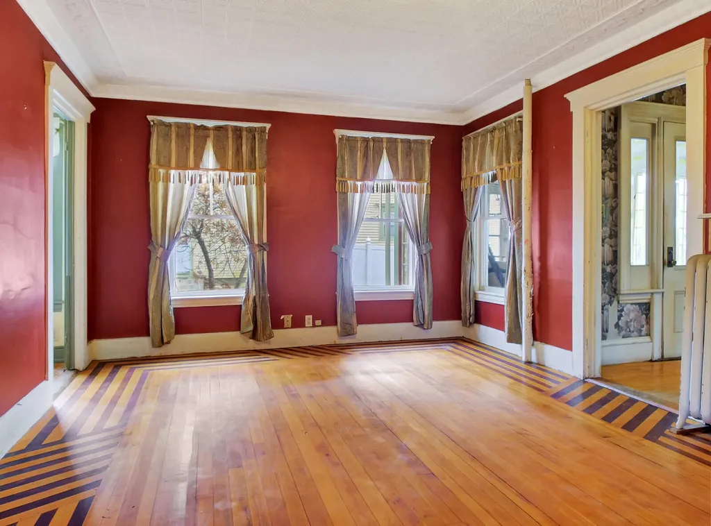8 Morrill Street Winthrop ME 04364