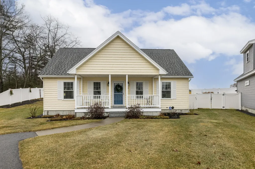 33 Lacosta Road Old Orchard Beach ME 04064
