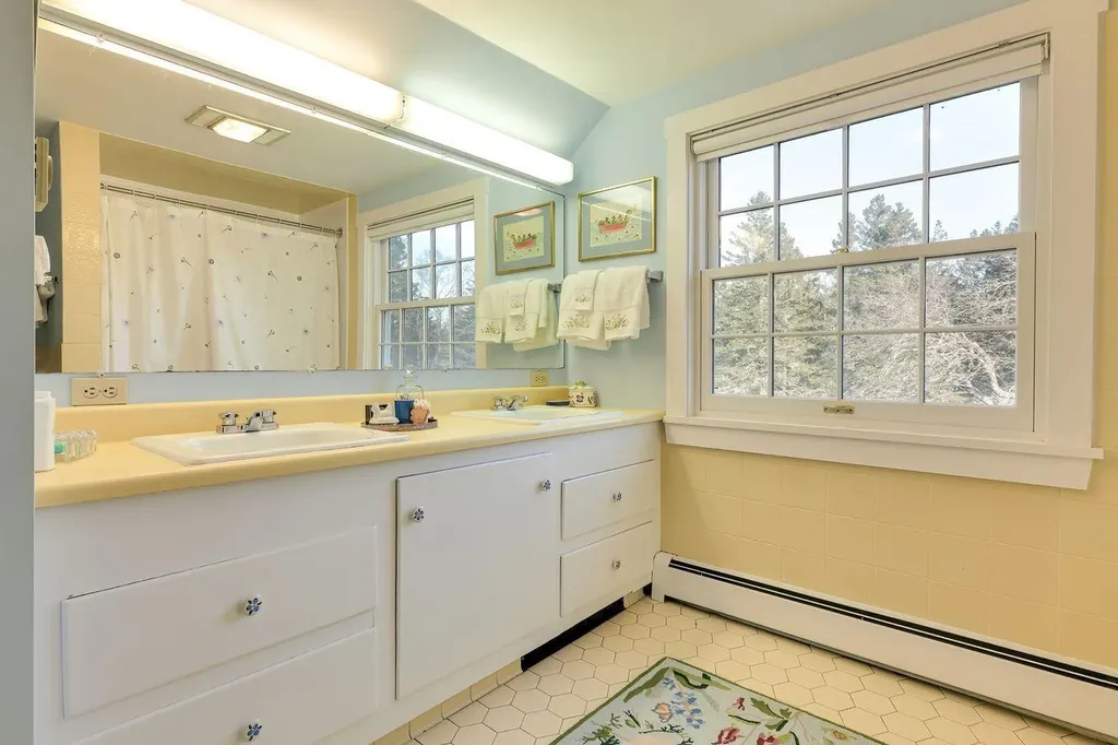 72 Bartlett's Landing Road Mount Desert ME 04660