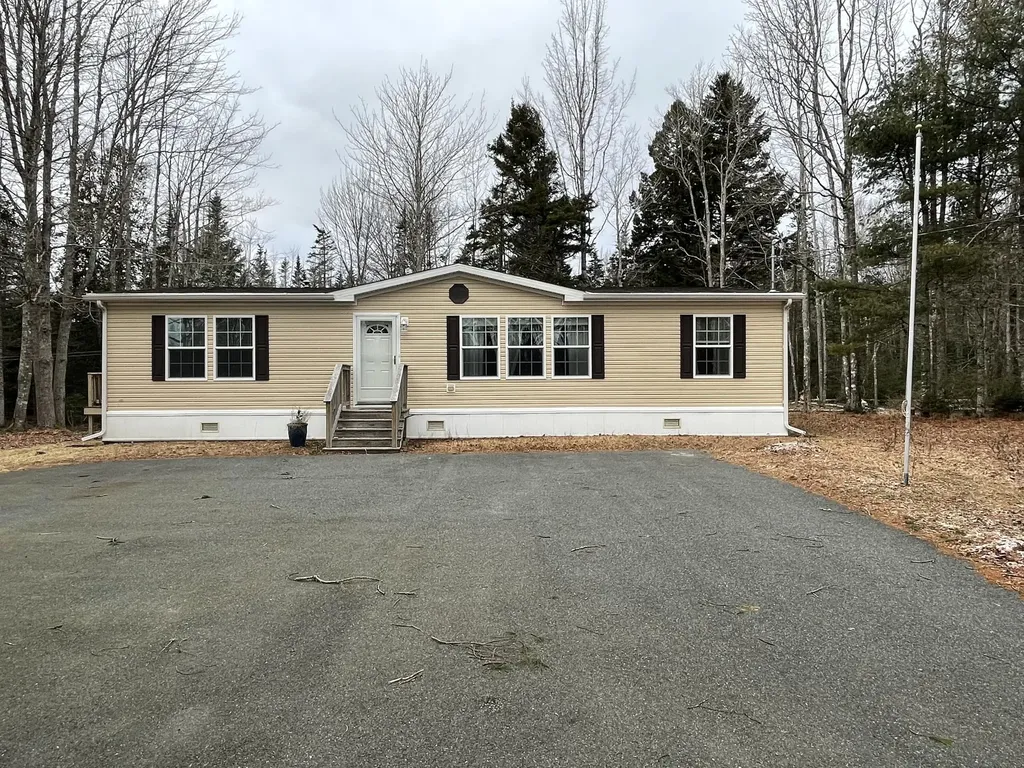 63 Walker Road Lamoine ME 04605