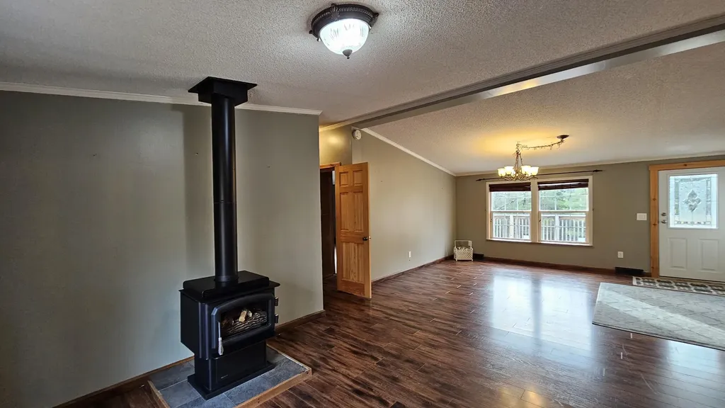 1383 Moosehead Trail Plymouth ME 04969