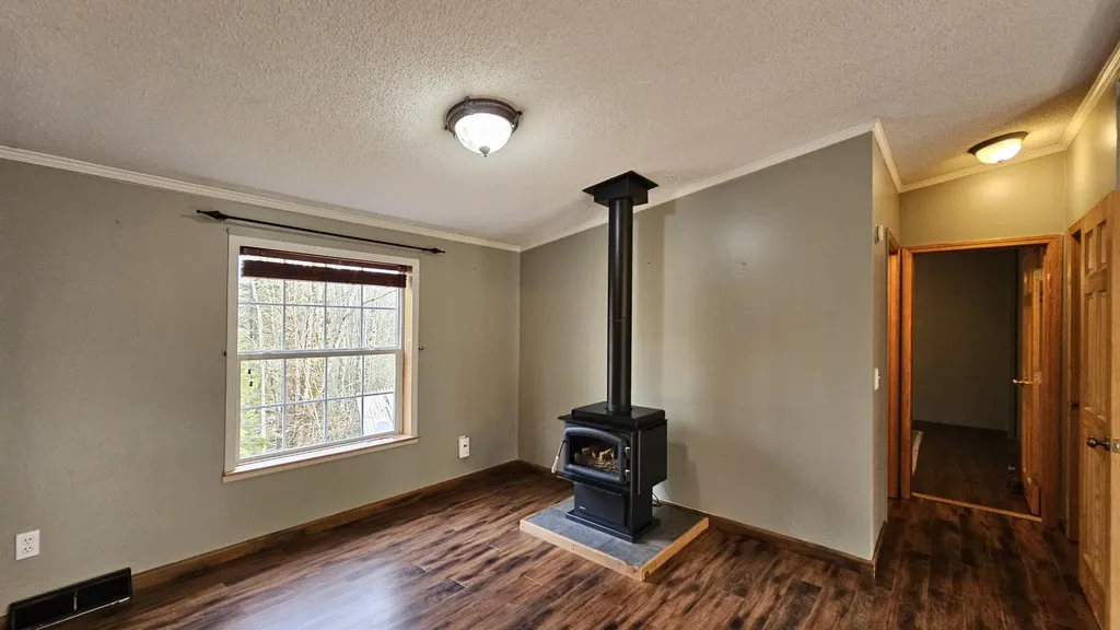 1383 Moosehead Trail Plymouth ME 04969