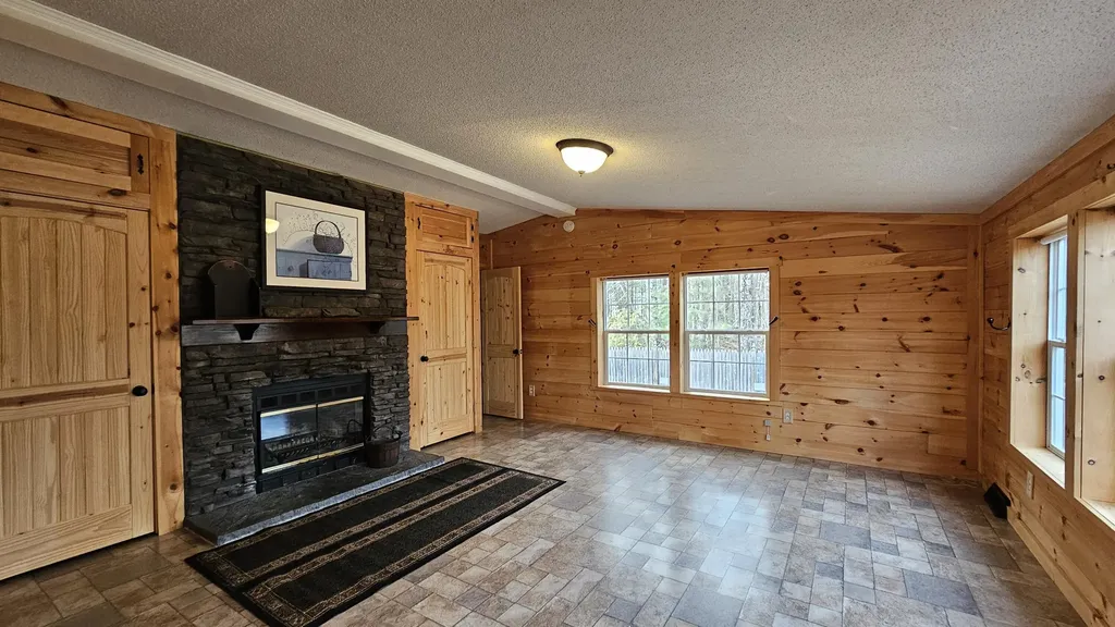 1383 Moosehead Trail Plymouth ME 04969
