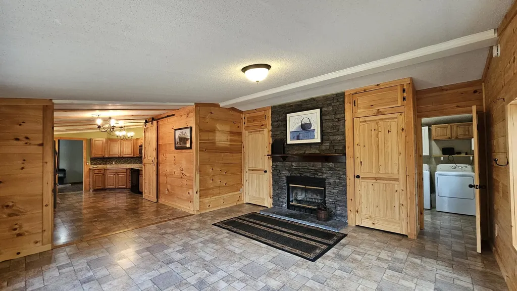 1383 Moosehead Trail Plymouth ME 04969