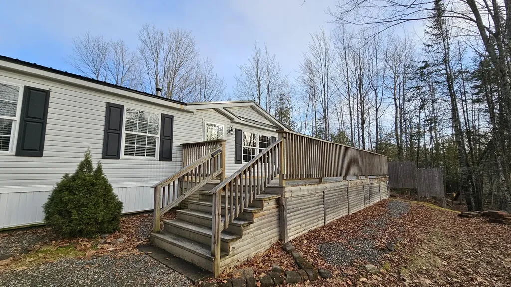 1383 Moosehead Trail Plymouth ME 04969