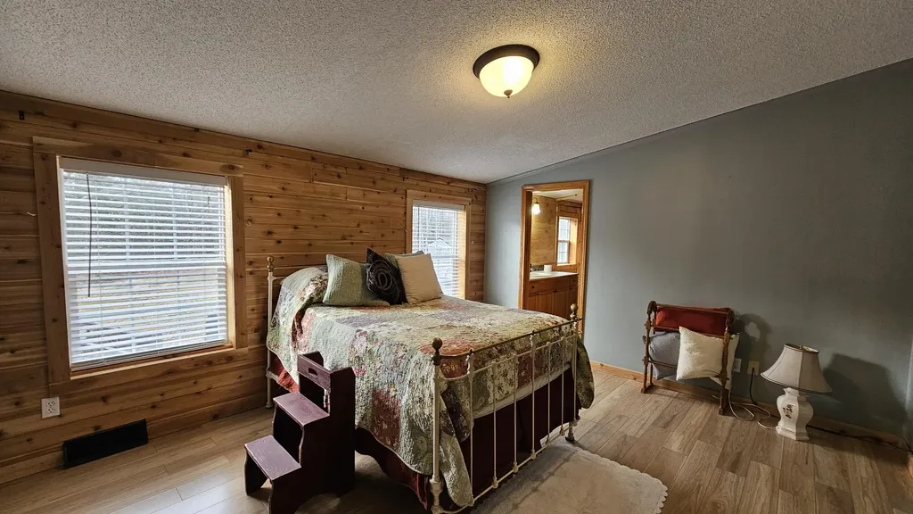 1383 Moosehead Trail Plymouth ME 04969