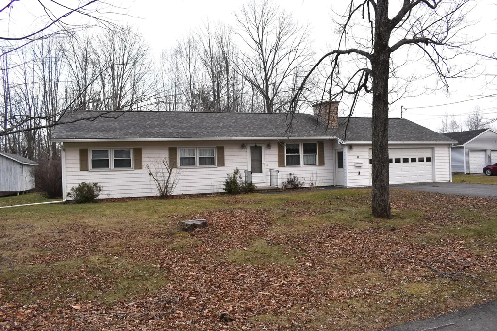 139 School Street Pittsfield ME 04967