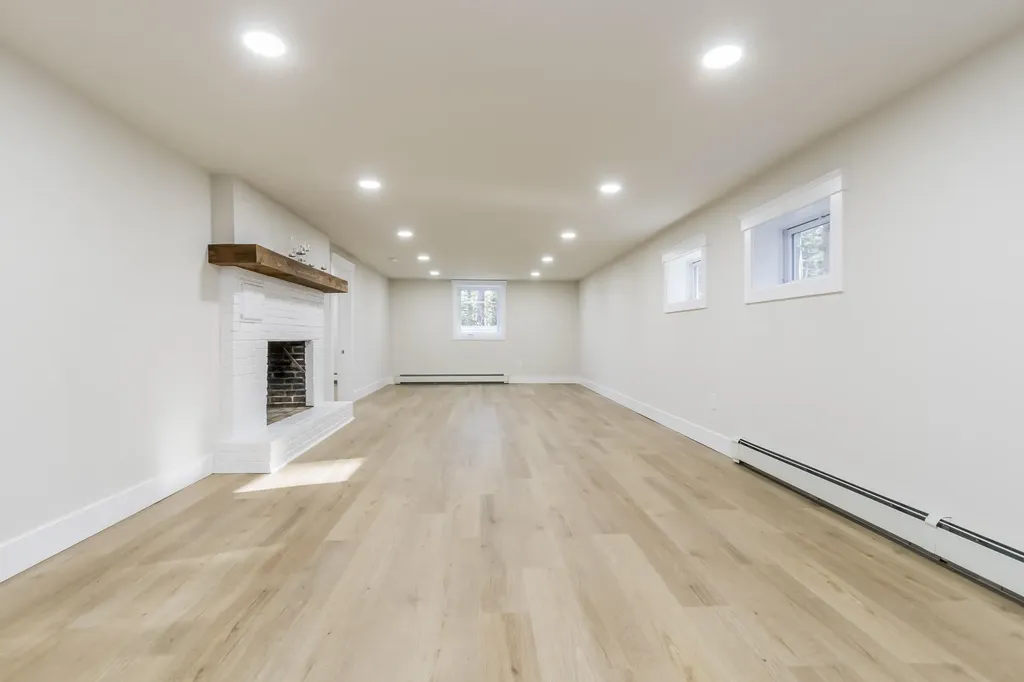 86 Middle Bay Road Brunswick ME 04011