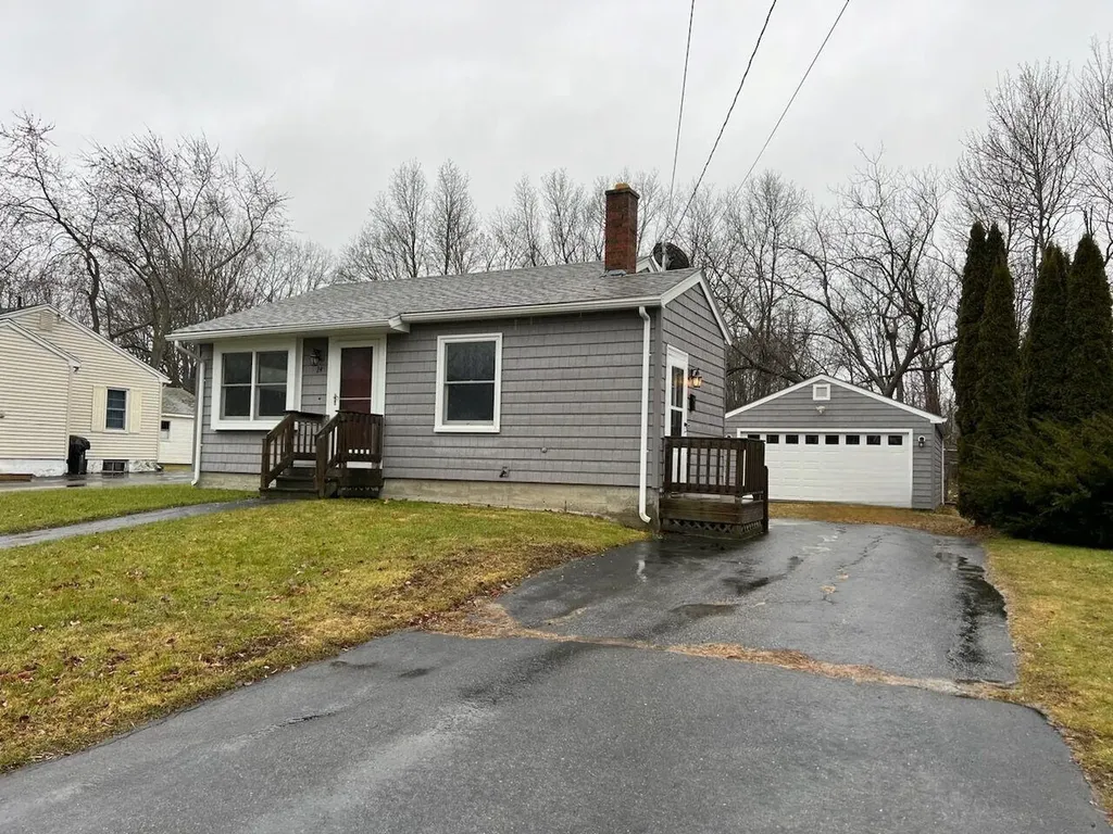 24 Hodgins Street Portland ME 04103