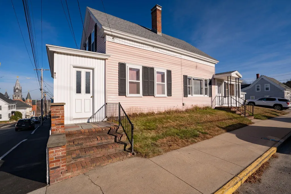91 Pool Street Biddeford ME 04005