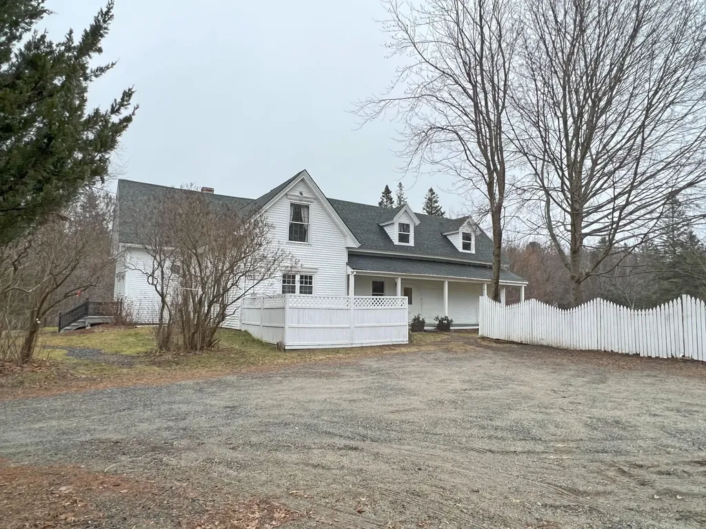 1096 Shore Road Lamoine ME 04605