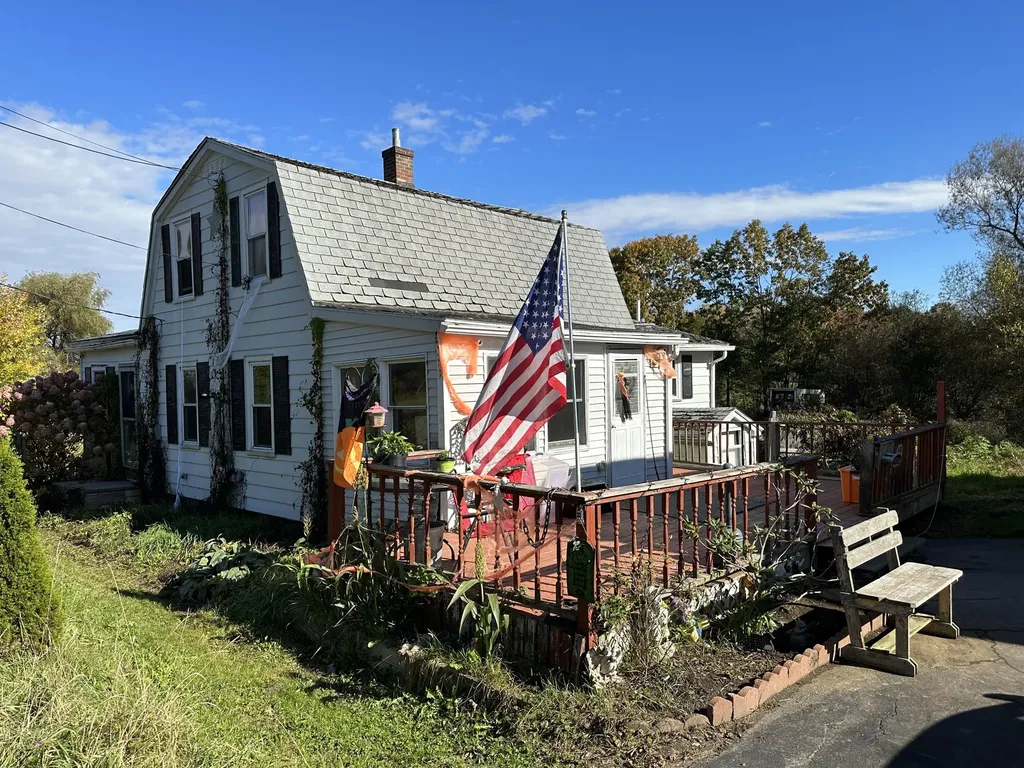 196 Blaine Road Farmingdale ME 04344