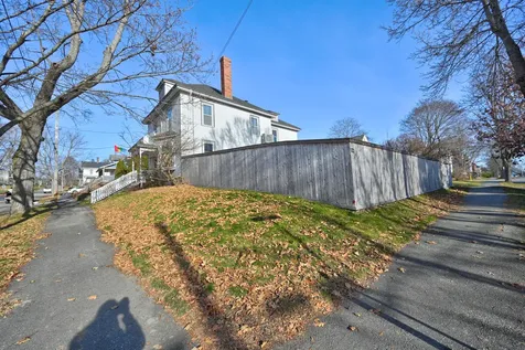 37 Fountain Street Bangor ME 04401