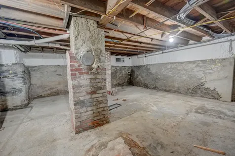 37 Fountain Street Bangor ME 04401