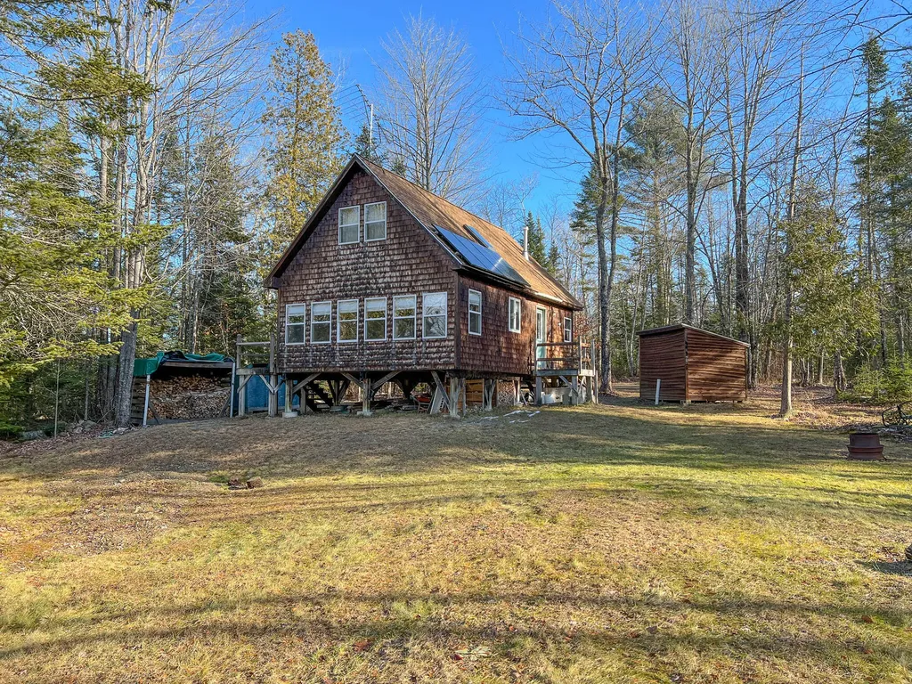 88 Whitten Road Burnham ME 04922