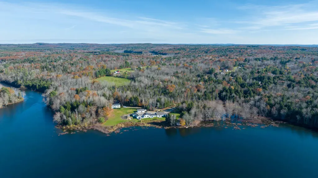 102 Manning Drive West Gardiner ME 04345