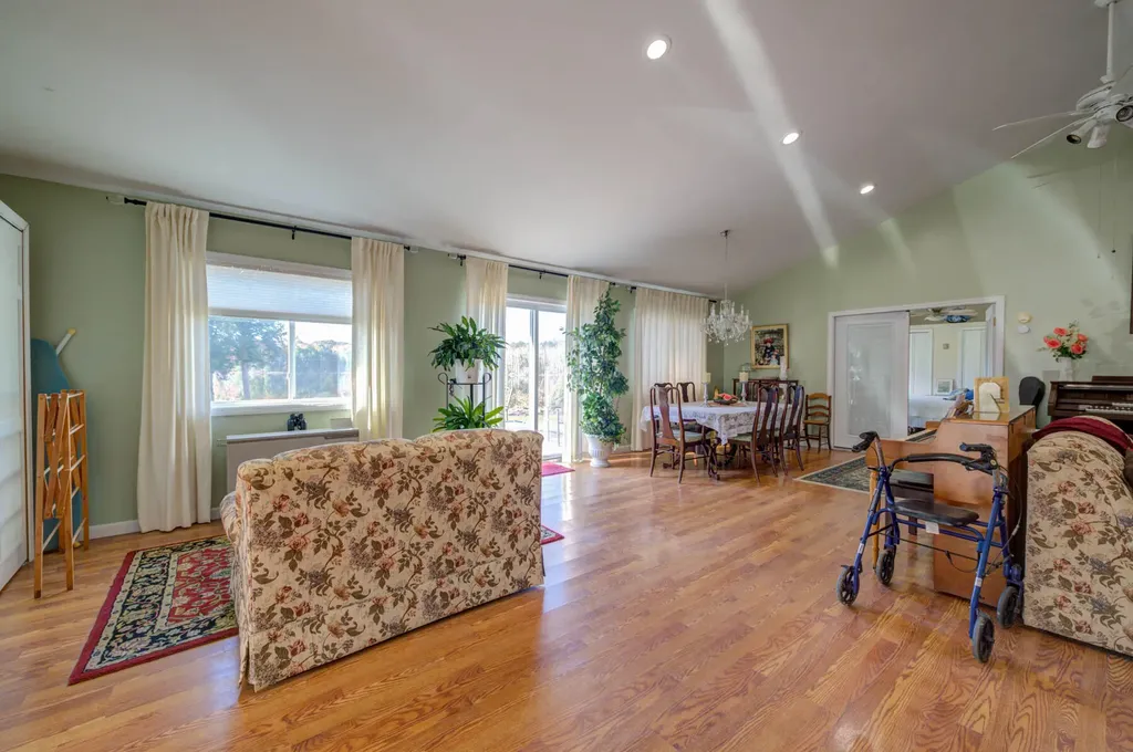 102 Manning Drive West Gardiner ME 04345