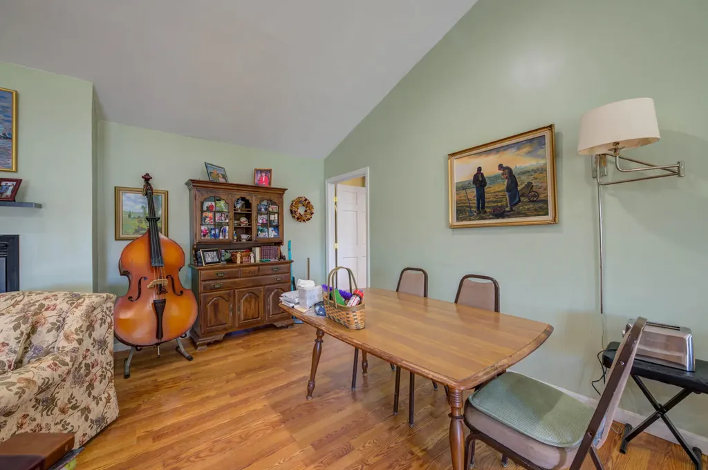 102 Manning Drive West Gardiner ME 04345