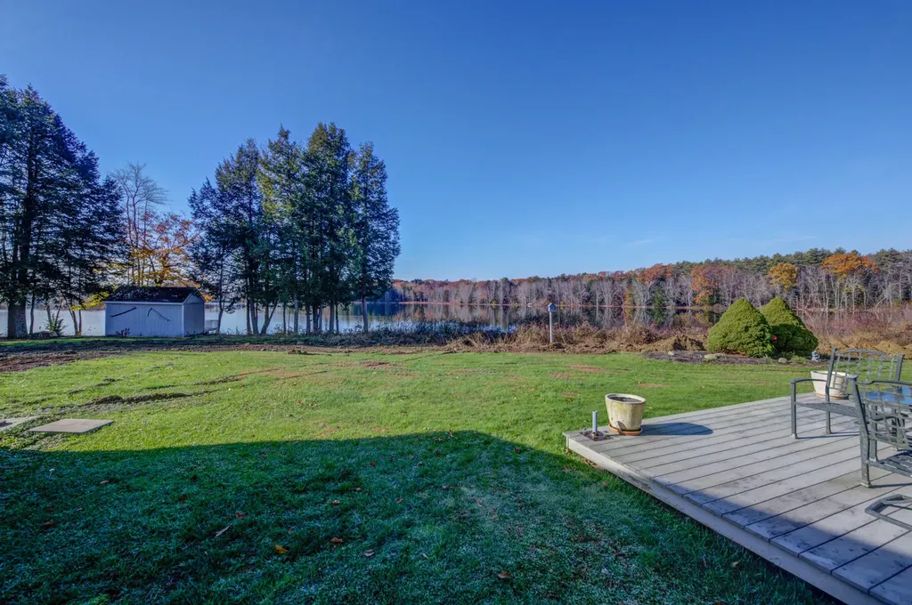 102 Manning Drive West Gardiner ME 04345