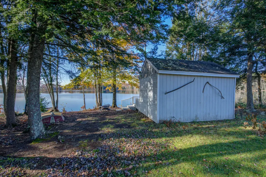102 Manning Drive West Gardiner ME 04345