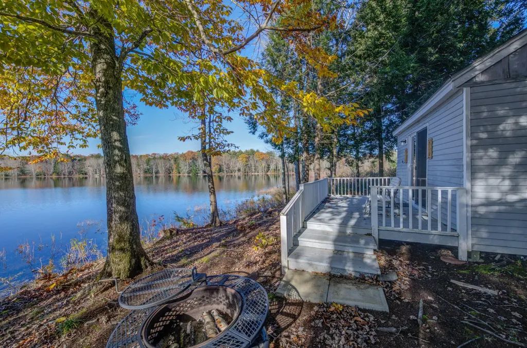 102 Manning Drive West Gardiner ME 04345