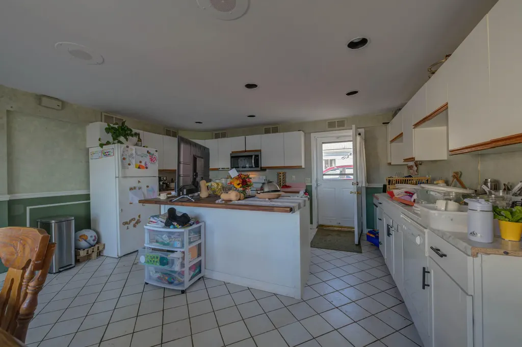 102 Manning Drive West Gardiner ME 04345