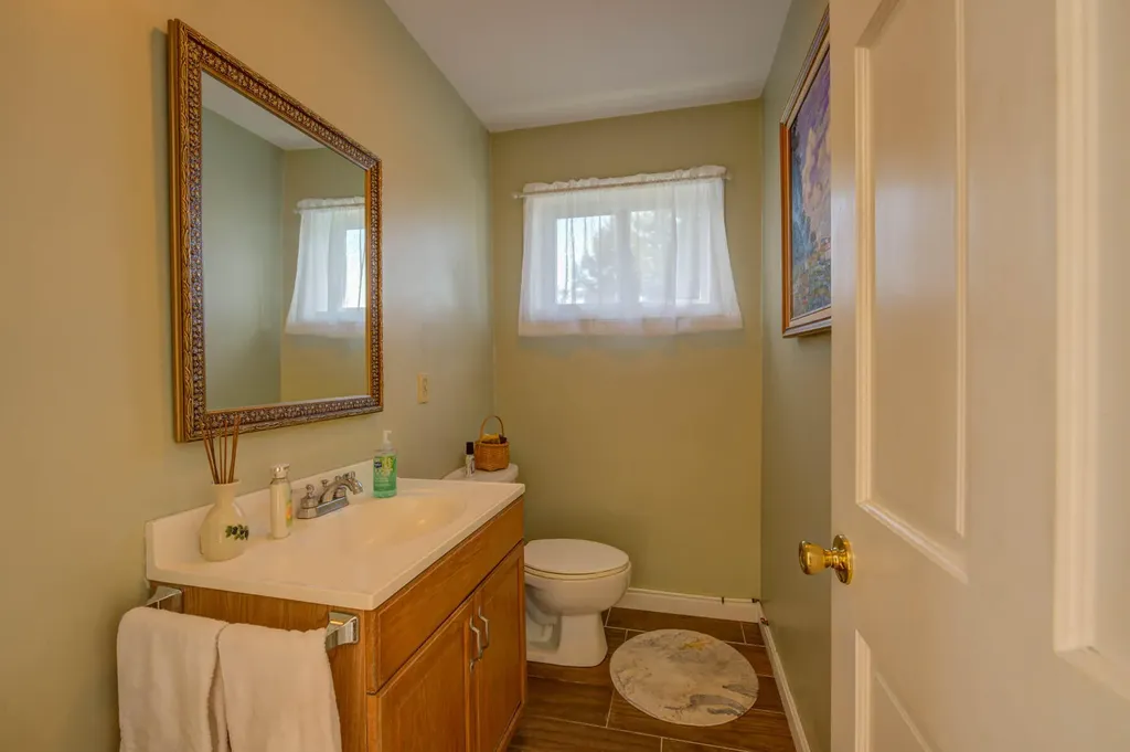 102 Manning Drive West Gardiner ME 04345