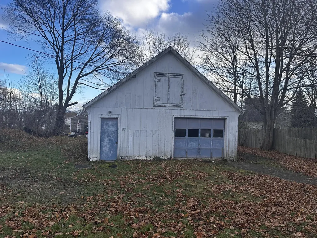 37 Knott Street Rockland ME 04841