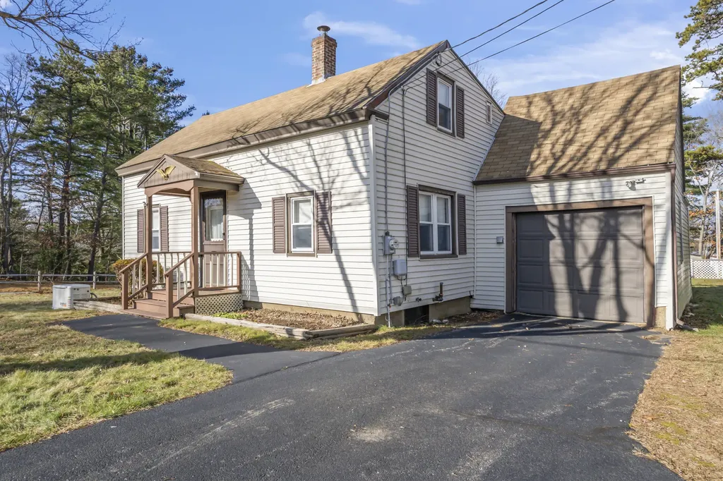 8 River Street Berwick ME 03901