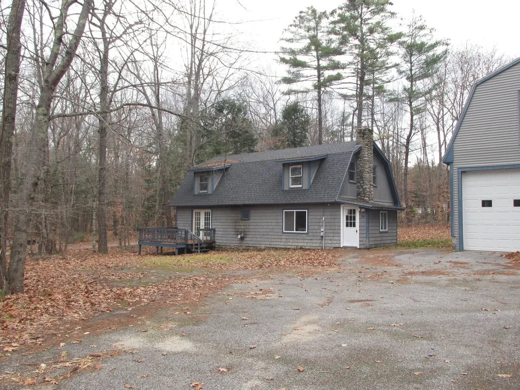 24 Carsley Road Harrison ME 04040